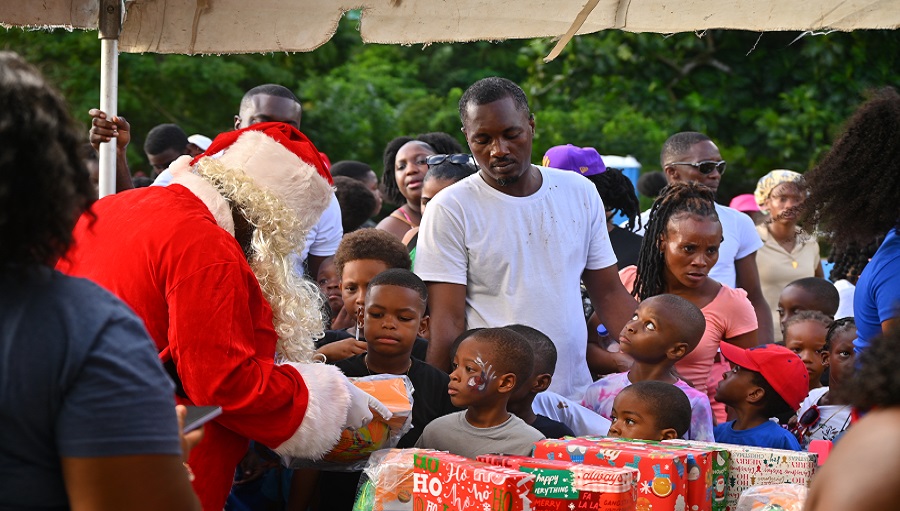 Sandals Foundation spreads holiday cheer to kids in SVG