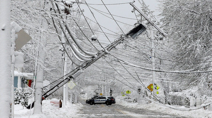 1,500-mile freeze, winter storm paralyses U.S.