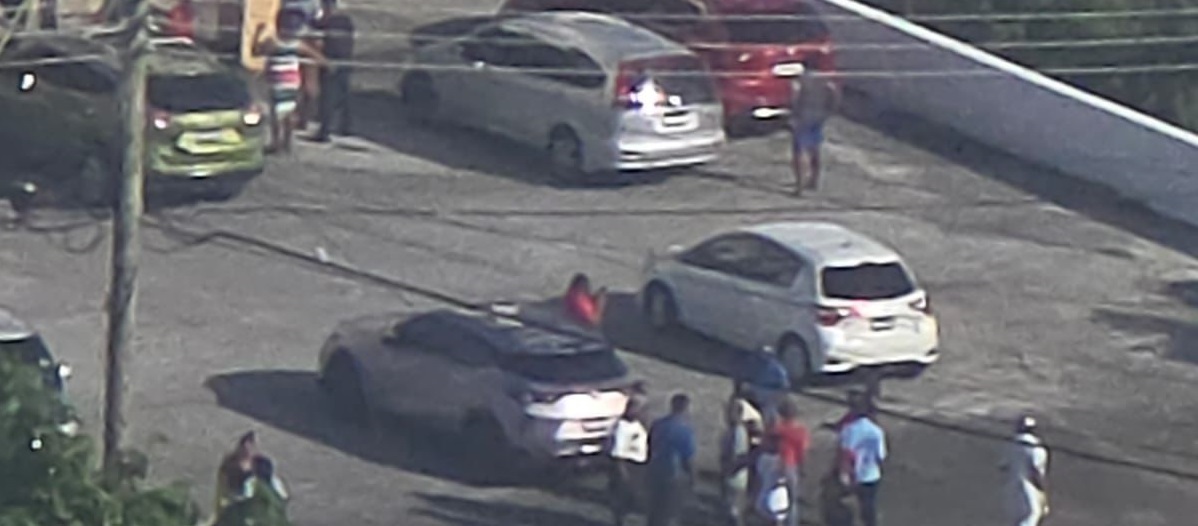 Shooting leaves 2 Dead, 1 hospitalised, vehicles damaged