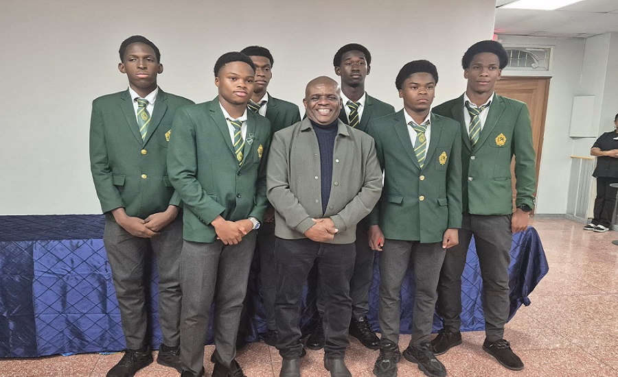 C.G Matthews boosts Vincy athletes morale at Penn Relays